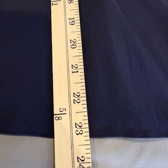 Tory Burch Silk Sleeveless Ruffle Front Blouse Navy Blue Keyhole Button Size 0 - Picture 7 of 8